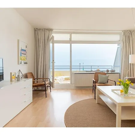 Four Seasons House Iv, 4 *